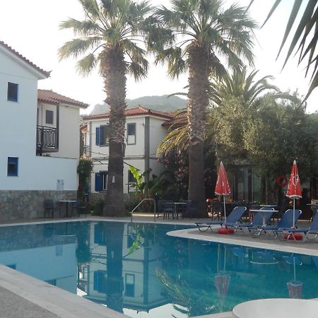 Anaxos Gardens Aparthotel Exteriör bild