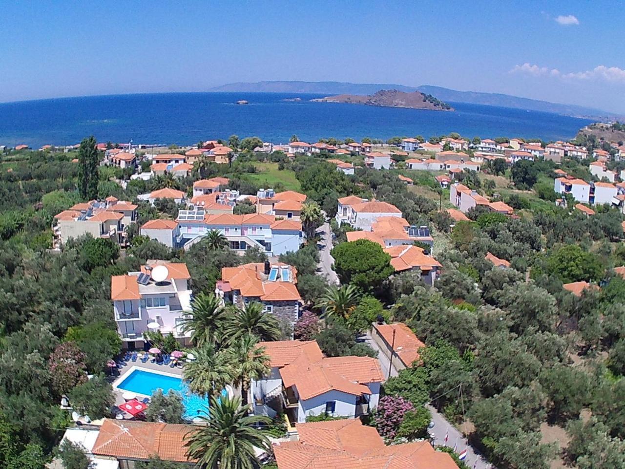 Anaxos Gardens Aparthotel Exteriör bild