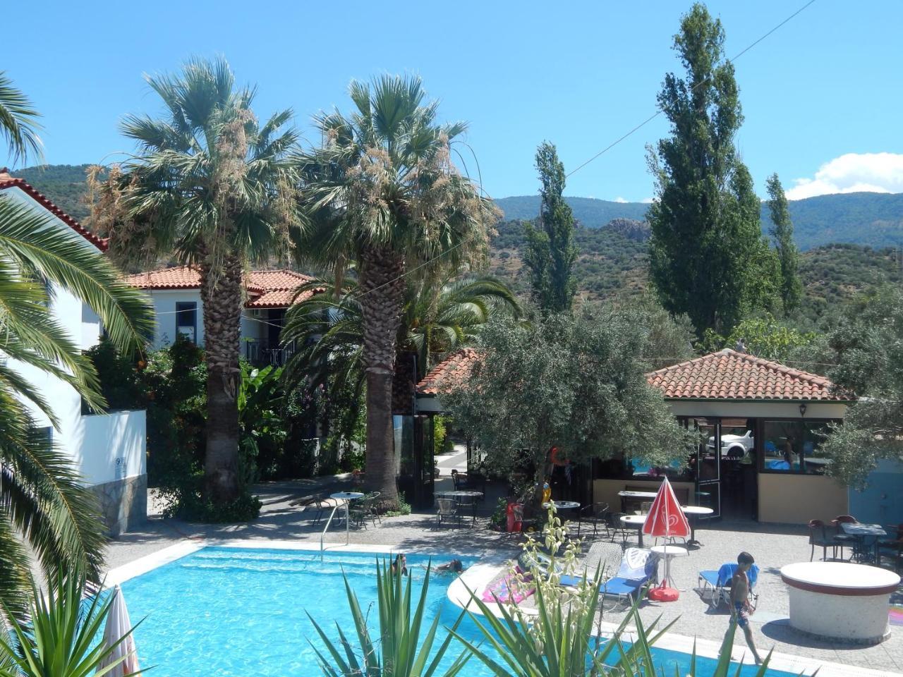 Anaxos Gardens Aparthotel Exteriör bild